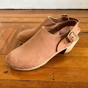 bryr block heel clogs